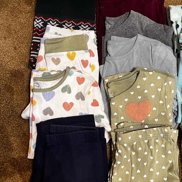 10/12 Lot #1 of Girls Clothes - Picture 2 of 14